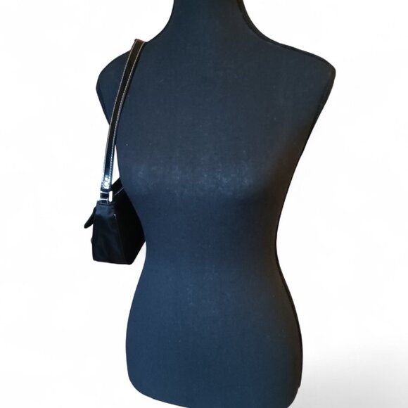 GUESS Vintage Y2K Mini Baguette Black Satin Vegan Patent Leather - Picture 3 of 14